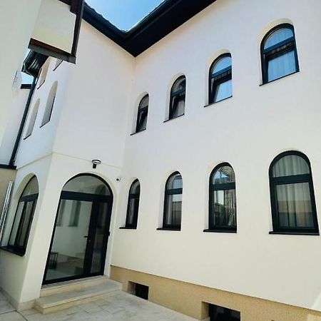 Miss Saray Apartment Sarajevo Bagian luar foto
