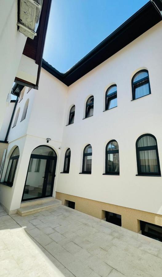 Miss Saray Apartment Sarajevo Bagian luar foto