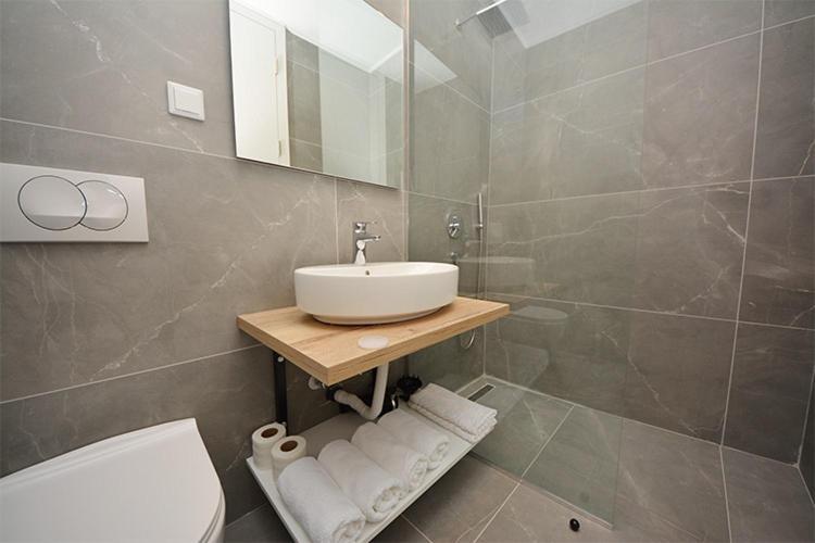 Miss Saray Apartment Sarajevo Bagian luar foto